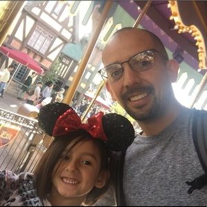 Meet your Posher, Uriel